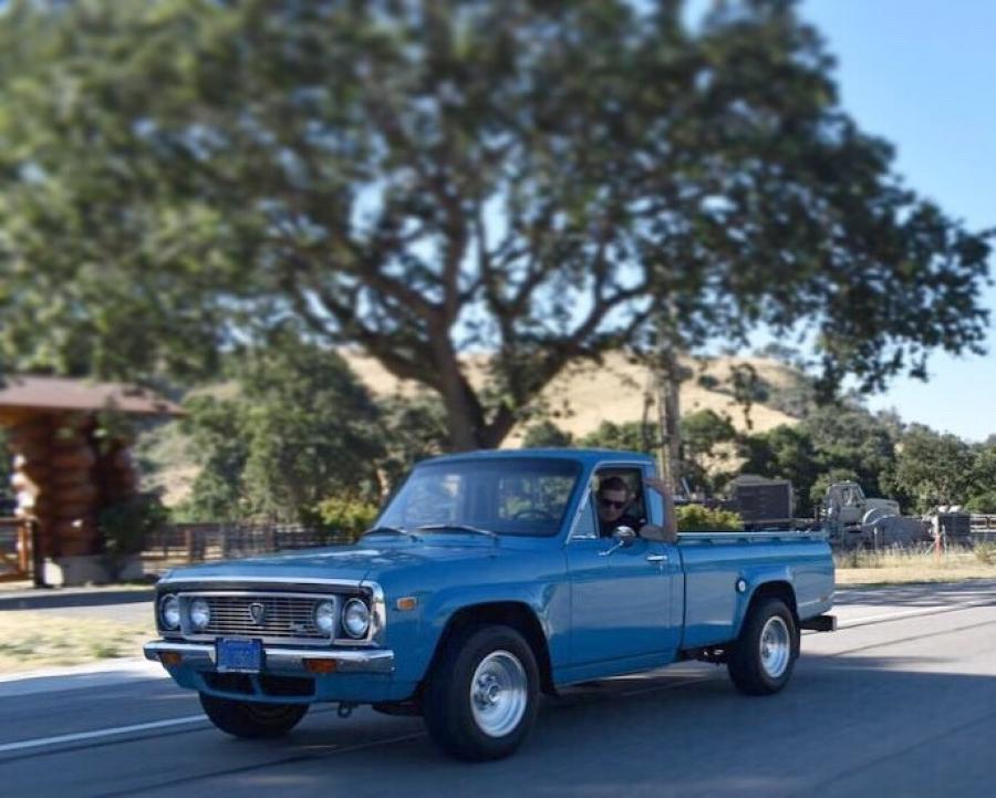  Mazda B1500 1974 года  (фото 1 из 111)
